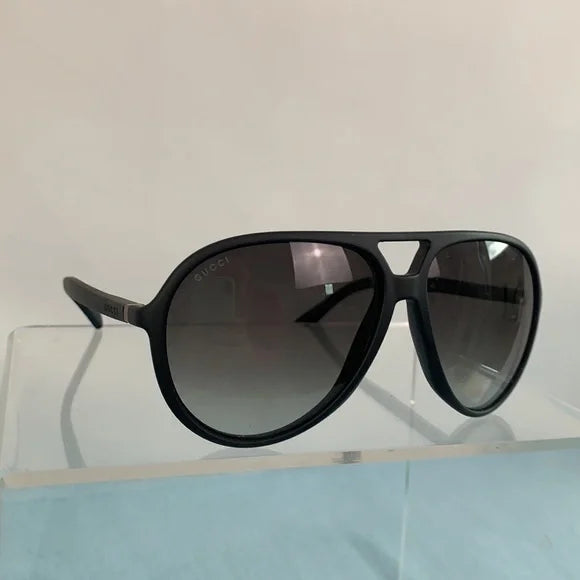 Gucci Black Frame Aviator with Case