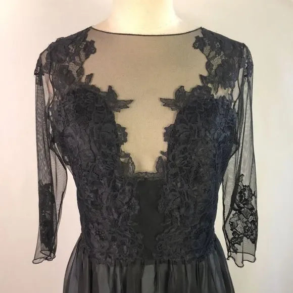 Black Lace Fit Flare O’Blanc Cocktail